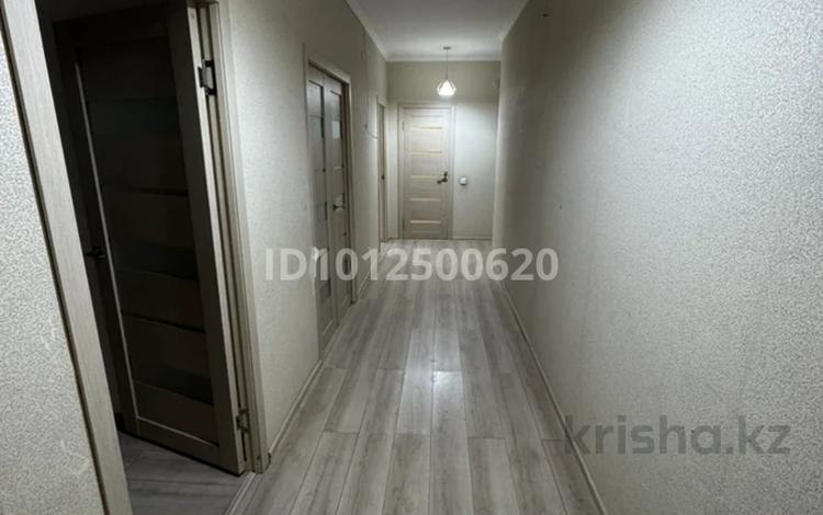 3-комнатная квартира · 82 м² · 6/7 этаж, мкр Акжайык, К. Тулеметова 69/27 за 36 млн ₸ в Шымкенте, Абайский р-н — фото 2