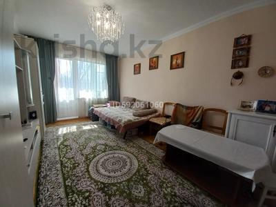 2-комнатная квартира, 45 м², 3/4 этаж, мкр Коктем-3 5 за 35.5 млн 〒 в Алматы, Бостандыкский р-н