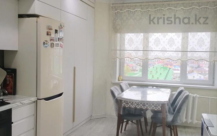 3-бөлмелі пәтер · 83 м² · 8/9 қабат, мкр Жана Орда, бағасы: 27.5 млн ₸ в Уральске — фото 2