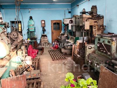 Продажа коммерческой недвижимости в Костанайской обл.: Магазины и бутики, азс, автосервисы и автомойки · 800 м² за 400 млн 〒 Магазины и бутики, азс, автосервисы и автомойки · 800 м² за 400 млн 〒 в Костанае, Микрорайон Северный
