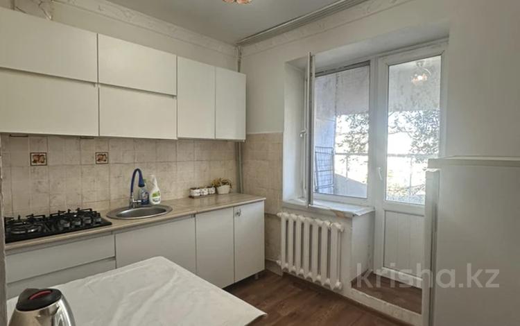 2-бөлмелі пәтер · 50 м² · 4/5 қабат, Акмечеть 31 — Золотой дракон, бағасы: 7 млн ₸ в  — фото 2