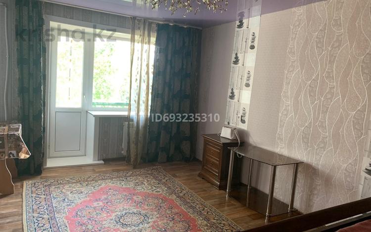 1-комнатная квартира, 30 м², 5/5 этаж, камзина 170 — гагарина за 12 млн 〒 в Павлодаре — фото 8