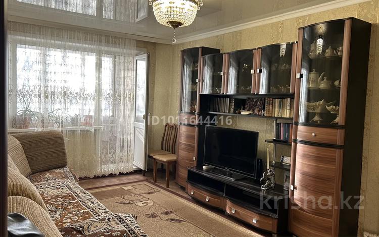 3-комнатная квартира · 63 м² · 4/5 этаж, Майкудук, 16й микрорайон 49 за 16 млн ₸ в Караганде, Алихана Бокейханова р-н — фото 2