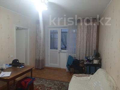 3-комнатная квартира, 48 м², 2/5 этаж, мкр Юго-Восток, Муканова — ТЦ Береке. за 17.8 млн 〒 в Караганде, Казыбек би р-н