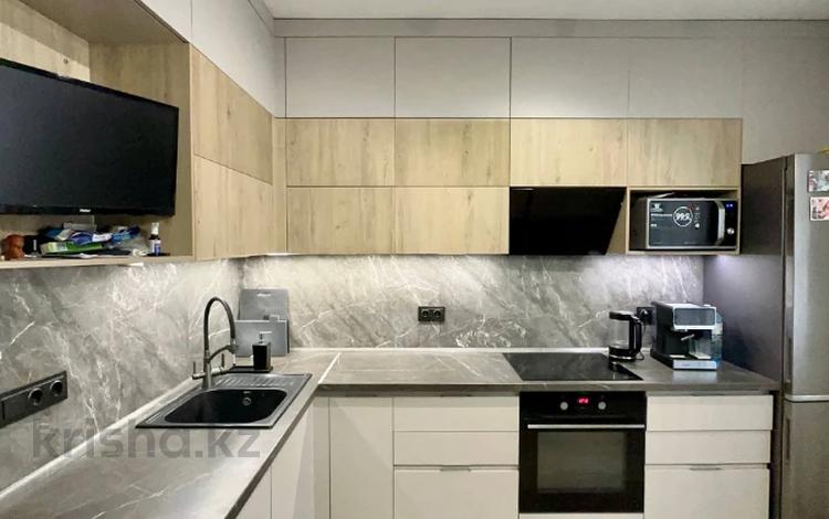 3-комнатная квартира · 100 м² · 9/17 этаж, Толе би 185А за 91 млн ₸ в Алматы, Алмалинский р-н — фото 15