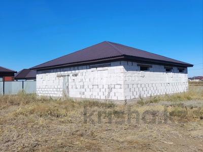 Отдельный дом · 4 комнаты · 200 м² · 10 сот., У 195 — Жаңа қоныс 5 за 17 млн ₸ в Актобе, жилой массив Жанаконыс-4