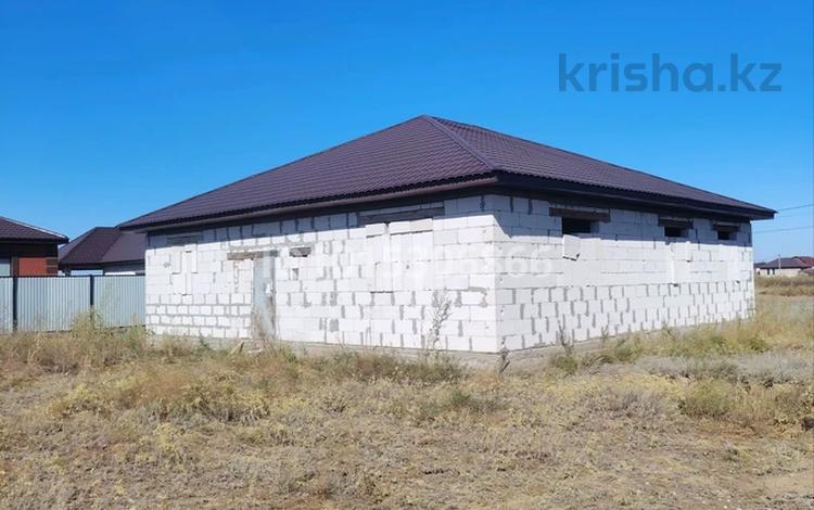 Отдельный дом · 4 комнаты · 200 м² · 10 сот., У 195 — Жаңа қоныс 5 за 17 млн ₸ в Актобе, жилой массив Жанаконыс-4 — фото 2