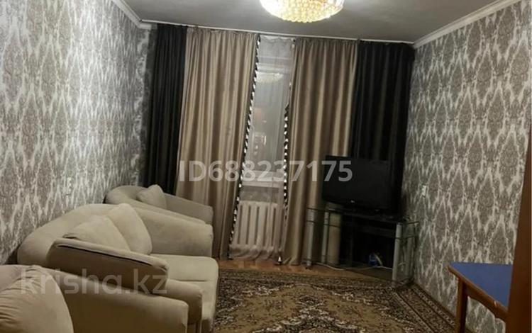 3-комнатная квартира, 65 м², 5/9 этаж посуточно, Беркимбаева 92 за 13 000 〒 в Экибастузе — фото 2