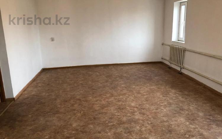 Отдельный дом · 3 комнаты · 78 м² · 5.14 сот., Алтынсарина за 13 млн 〒 в Семее, Красный Кордон — фото 2