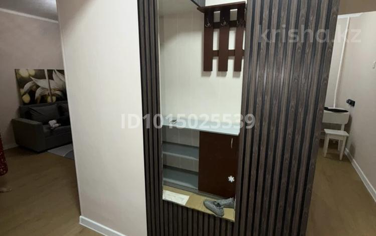 1-комнатная квартира · 35 м² · 3/4 этаж, Айтеке би 198 за 300 000 ₸ в Алматы, Алмалинский р-н — фото 2