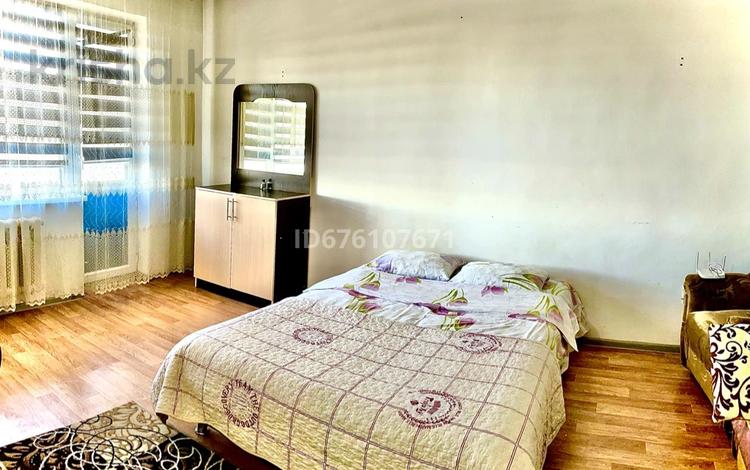 1-комнатная квартира, 45 м², 5/9 этаж по часам, Болашак 43 за 2 000 〒 в Талдыкоргане — фото 8