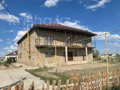 Отдельный дом · 10 комнат · 600 м² · 16 сот., Байтерек-1 25 38 — Возле Сталинского канала за 2 млн ₸ в 