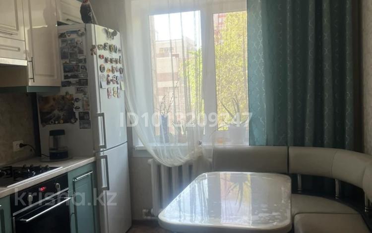 2-комнатная квартира · 53 м² · 3/9 этаж, мкр Юго-Восток, Мкр Степной 3 3/1 — Район старой Корзины за 25 млн ₸ в Караганде, Казыбек би р-н — фото 2