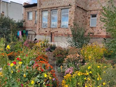 Жеке үй · 4 бөлме · 210 м² · 10 жүзд., Абдрахманова, бағасы: 31 млн ₸ в Караганде