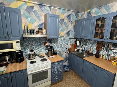 3-комнатная квартира · 70.1 м² · 5/5 этаж, Бурова 25/2 за 24 млн 〒 в Усть-Каменогорске