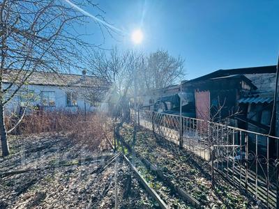 Часть дома · 2 комнаты · 67 м² · 8 сот., Геологическая 9 за 7.5 млн 〒 в Шахтинске