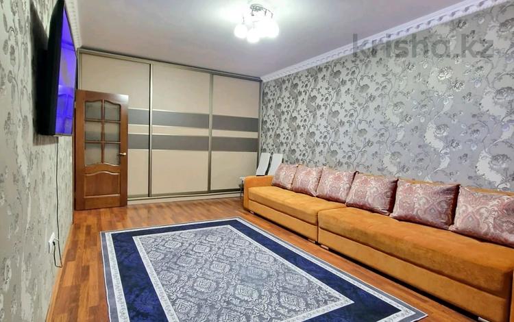 2-комнатная квартира · 85 м² · 13/19 этаж, мкр Тастак-2, Брусиловского 167 за 20 000 ₸ в Алматы, Алмалинский р-н — фото 4