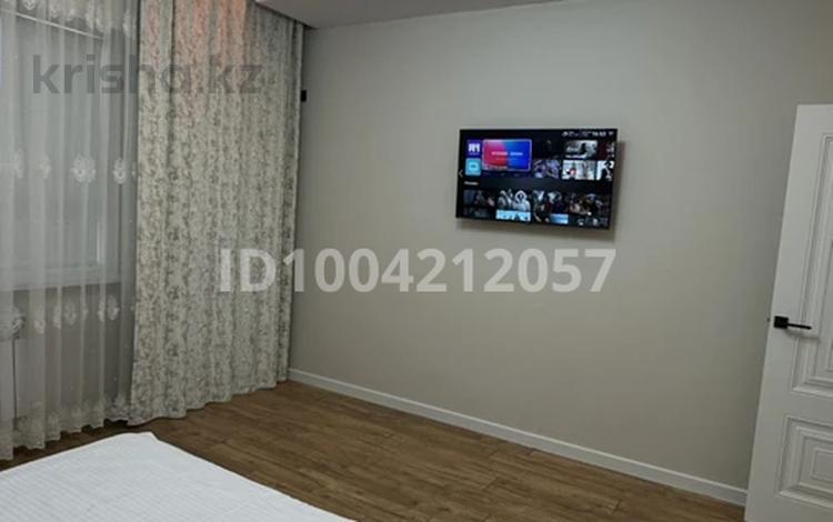 1-бөлмелі пәтер · 60 м² · 2/9 қабат, Нұрсая ш/а., проспект Елорда, бағасы: 15 000 ₸ в Атырау, мкр Нурсая — фото 16