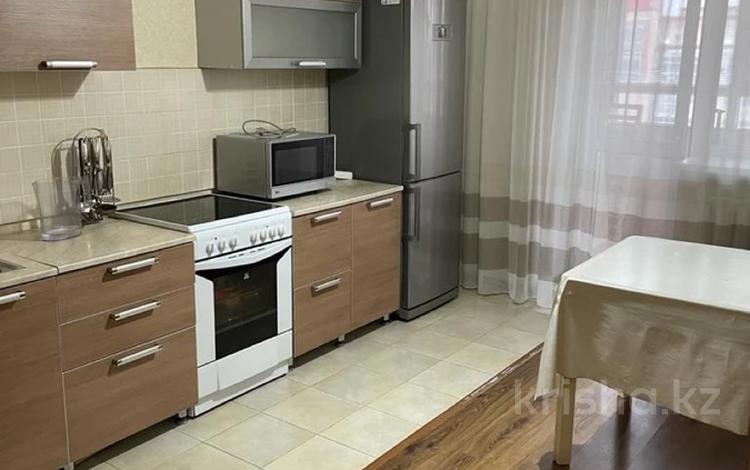 2-комнатная квартира · 62 м² · 10/10 этаж, Кумисбекова 8 за 28 млн ₸ в Астане, Сарыарка р-н — фото 2