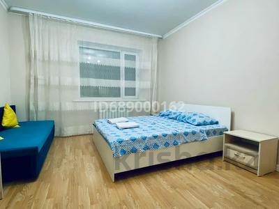 2-комнатная квартира, 56 м², 4/18 этаж посуточно, Азербаева 47 за 12 000 〒 в Астане, Алматы р-н