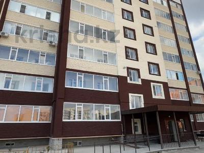 2-бөлмелі пәтер · 60 м² · 3/8 қабат, мкр. Алтын орда 200, бағасы: 17.5 млн 〒 в Актобе, мкр. Алтын орда