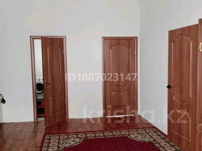 Жеке үй · 4 бөлме · 100 м² · 10 жүзд., Самал 110/1 — 5, бағасы: 15 млн ₸ в Батыре