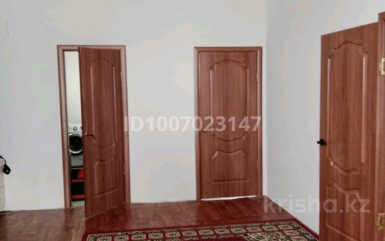 Отдельный дом · 4 комнаты · 100 м² · 10 сот., Самал 110/1 — 5 за 15 млн ₸ в Батыре — фото 2