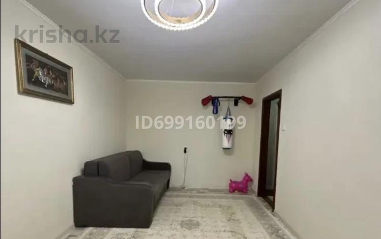2-комнатная квартира · 51 м² · 6/9 этаж, мкр 4 3 за 17 млн ₸ в Уральске — фото 2