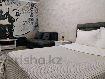 1-комнатная квартира · 35 м² · 2/5 этаж, Бухар Жырау 77 за 15 000 ₸ в Караганде, Казыбек би р-н