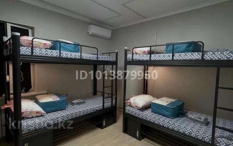 3-бөлмелі пәтер · 90 м² · 1/1 қабат, Мельникайте 33/1 — Мустафина, бағасы: 4 000 ₸ в Алматы, Бостандыкский р-н — фото 2