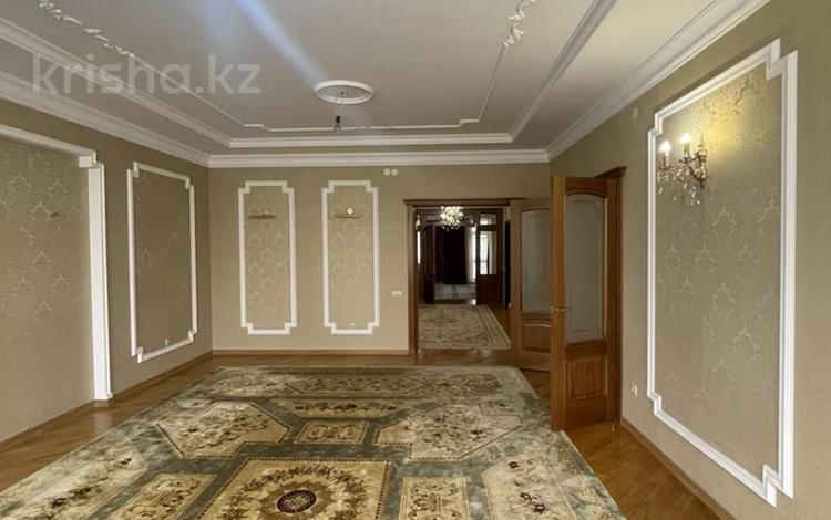 6-комнатная квартира, 330 м², 3/4 этаж, Жубан ана 5