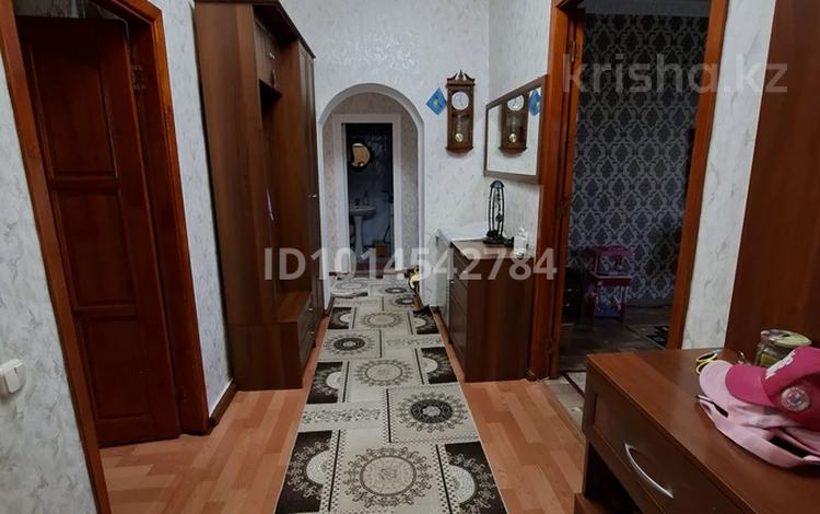 3-комнатная квартира · 82 м² · 2/2 этаж, Пришахтинск, методическая 6 за 20 млн ₸ в Караганде, Алихана Бокейханова р-н — фото 2