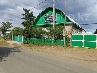 Продажа домов и дачи в Костанайской обл.: Отдельный дом · 5 комнат · 100 м² · 15 сот., Ленина за 30.8 млн 〒 Отдельный дом · 5 комнат · 100 м² · 15 сот., Ленина за 30.8 млн 〒 в
