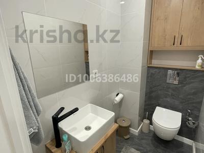 2-бөлмелі пәтер · 60.6 м² · 2/15 қабат, Райымбека 210, бағасы: 400 000 ₸ в Алматы, Алмалинский р-н