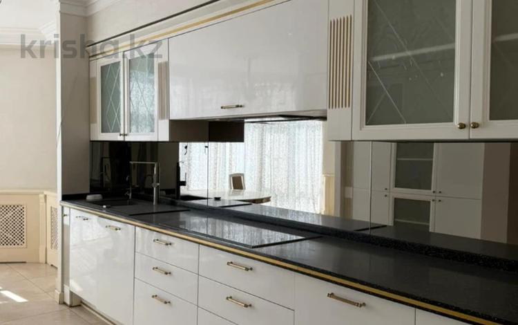 4-бөлмелі пәтер · 280 м² · 5/10 қабат, Достык 132, бағасы: 2 млн ₸ в Алматы, Медеуский р-н — фото 9