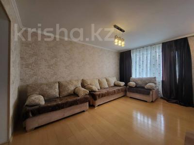 3-комнатная квартира · 59.5 м² · 3/5 этаж, Касыма Аманжолова 71 за 31.5 млн 〒 в Караганде, Казыбек би р-н