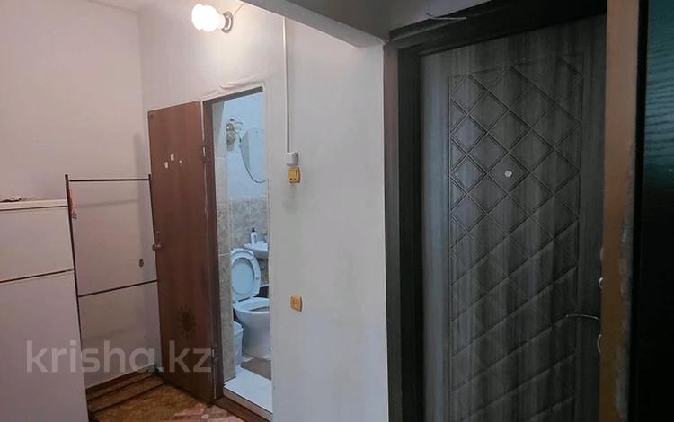 1-бөлмелі пәтер · 35 м² · 4/5 қабат, мкр Аксай-3А, бағасы: 200 000 ₸ в Алматы, Ауэзовский р-н — фото 2