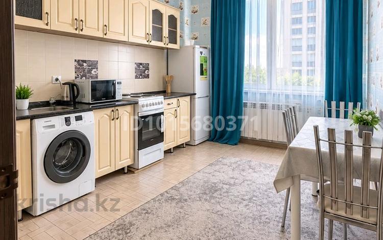 1-комнатная квартира · 40 м² · 3/8 этаж, Кабанбай Батыра 58Б за 250 000 ₸ в Астане, Есильский р-н — фото 2