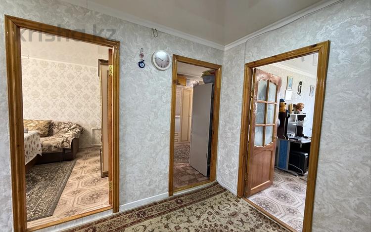 3-бөлмелі пәтер · 62 м² · 4/5 қабат, Ердена 193, бағасы: 15 млн ₸ в Сатпаев — фото 2