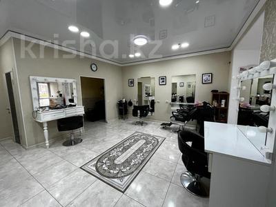 Свободное назначение, офисы, магазины и бутики, склады, общепит, салоны красоты, медцентры и аптеки, образование, развлечения · 154 м² за 57 млн 〒 в Актобе, мкр. Алтын орда