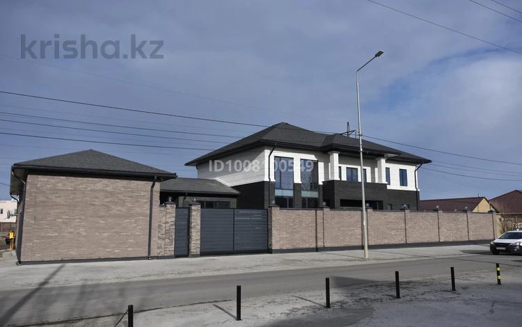 Свободное назначение, офисы, общепит, салоны красоты, бани, гостиницы и зоны отдыха, образование, развлечения, конференц-залы, кабинеты и рабочие места, студии · 520.6 м² за 2 млн 〒 в Атырау, мкр Нурсая — фото 2