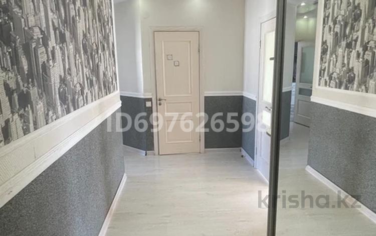 2-комнатная квартира · 75 м² · 5/5 этаж, мкр Нурсая, Мкр.Нурсая (Болашак) за 21 млн 〒 в Атырау — фото 2