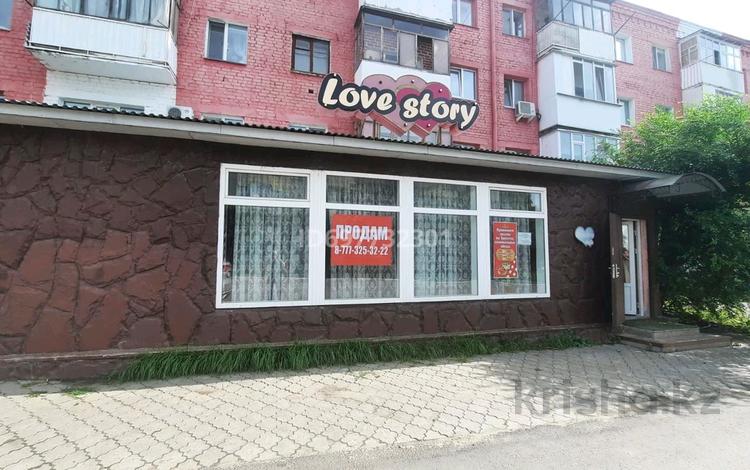 Свободное назначение, офисы, магазины и бутики, общепит, салоны красоты, медцентры и аптеки, образование, развлечения · 117 м² за 32 млн 〒 в Петропавловске — фото 2