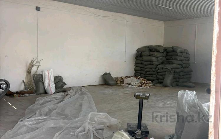 Свободное назначение, офисы, магазины и бутики, склады · 870 м² за 1.1 млн ₸ в Узынагаш — фото 2