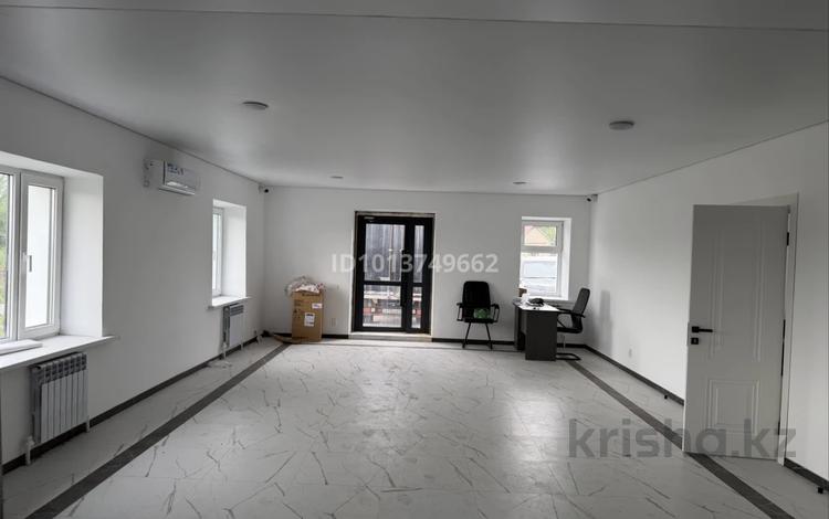 Еркін · 160 м², бағасы: 400 000 ₸ в Уральске — фото 2