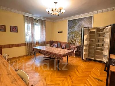 5-бөлмелі пәтер · 129 м² · 3/3 қабат, Назарбаева, бағасы: 84 млн ₸ в Алматы, Медеуский р-н
