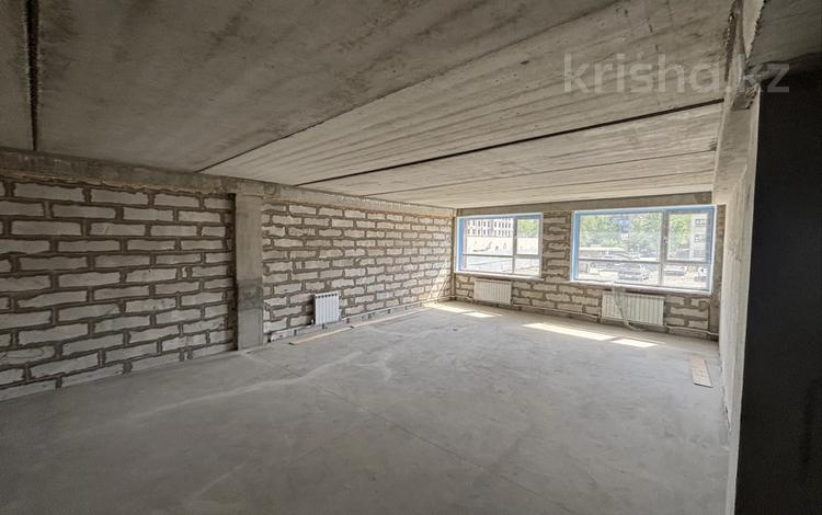 3-бөлмелі пәтер · 76.2 м² · 1/10 қабат, Просп. Ильяса Есенберлина 16, бағасы: 27.8 млн ₸ в Усть-Каменогорске, Ульбинский — фото 2