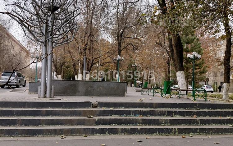 3-бөлмелі пәтер · 57 м² · 4/4 қабат, 17-й микрорайон, 17-й микрорайон 8 А — Вдоль Аллеи ,напротив Магнум., бағасы: 23 млн ₸ в Шымкенте, Аль-Фарабийский р-н — фото 15