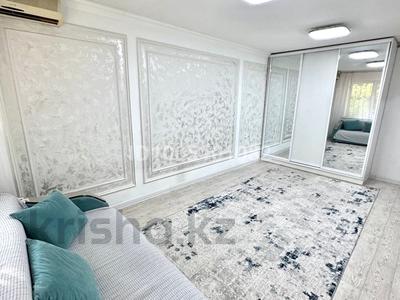 1-комнатная квартира · 38 м² · 2/5 этаж, проспект Райымбека/Назарбаева 100 — Метро Райымбек, трц Мерей, Зелёный рынок, Арбат за 280 000 ₸ в Алматы, Медеуский р-н