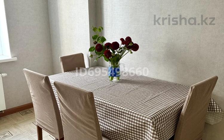 1-комнатная квартира · 45 м², Алихана Бокейханова 27 за 250 000 ₸ в Астане, Есильский р-н — фото 5